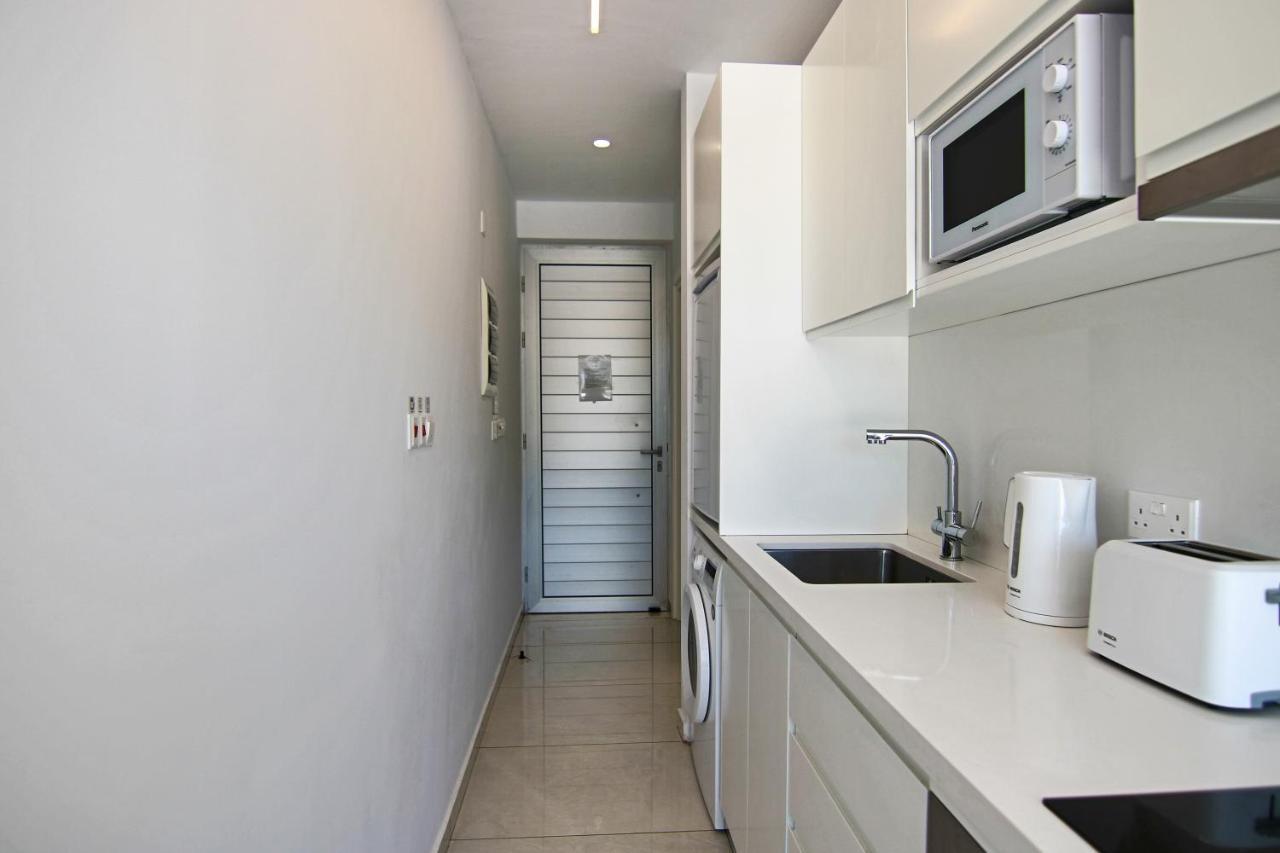 Ferienwohnung Phaedrus Living - Seaside Luxury Flat Harbour 103 Paphos Exterior foto